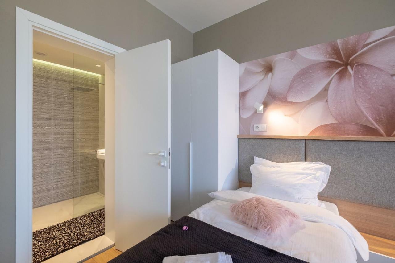 Vitosha Blvd Luxury 2-Bedroom, 2-Bathroom With Balcony Sófia Exterior foto