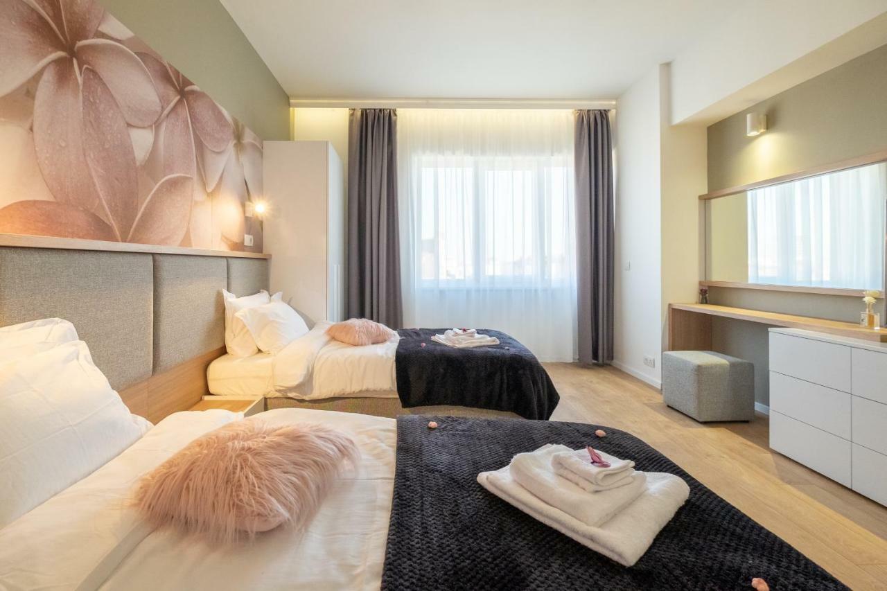 Vitosha Blvd Luxury 2-Bedroom, 2-Bathroom With Balcony Sófia Exterior foto