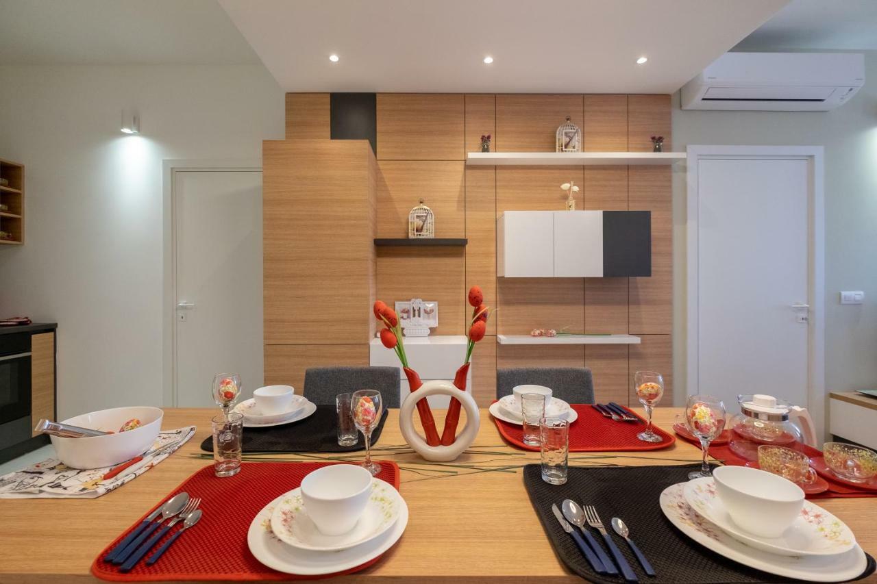Vitosha Blvd Luxury 2-Bedroom, 2-Bathroom With Balcony Sófia Exterior foto