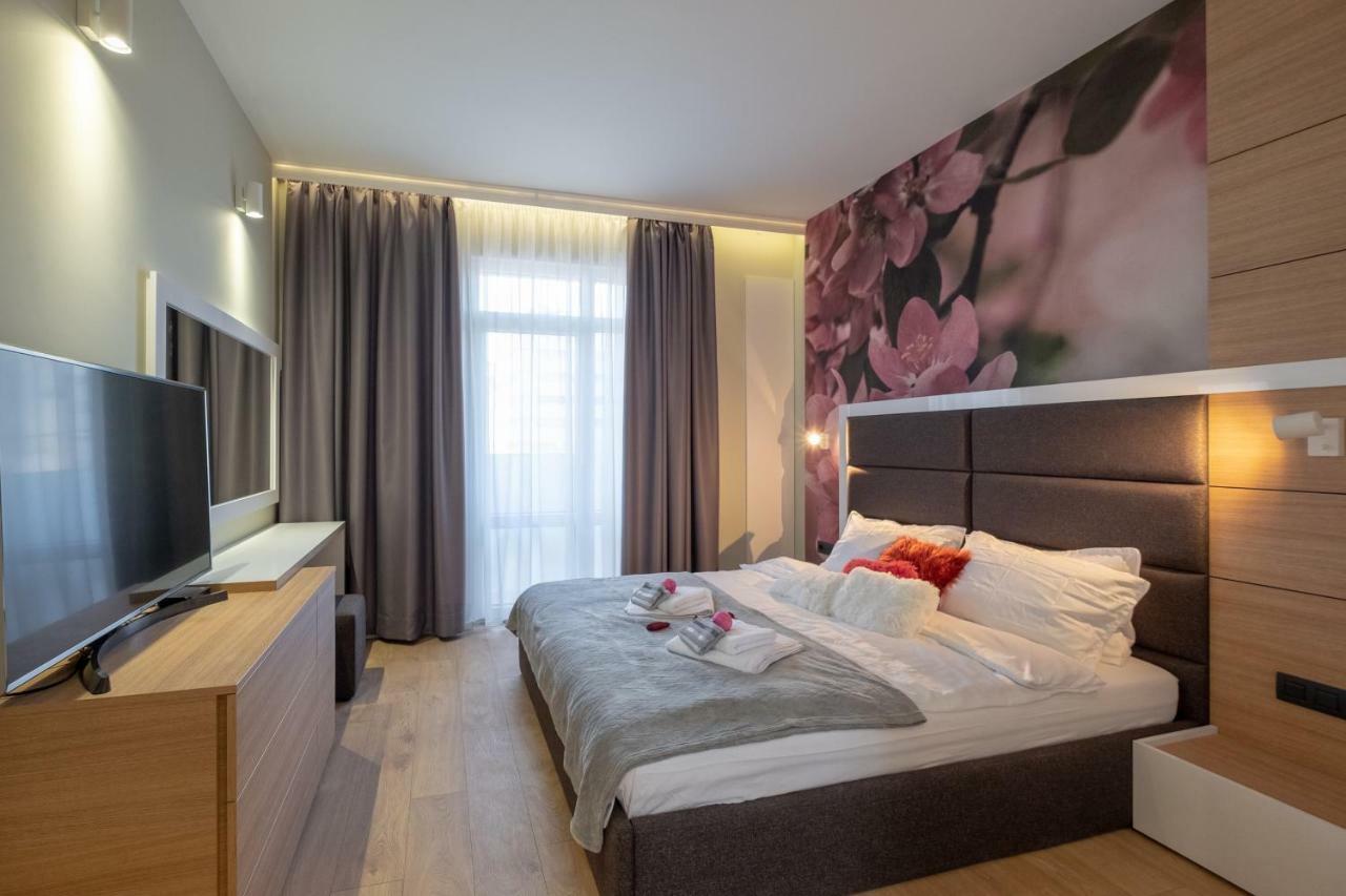 Vitosha Blvd Luxury 2-Bedroom, 2-Bathroom With Balcony Sófia Exterior foto